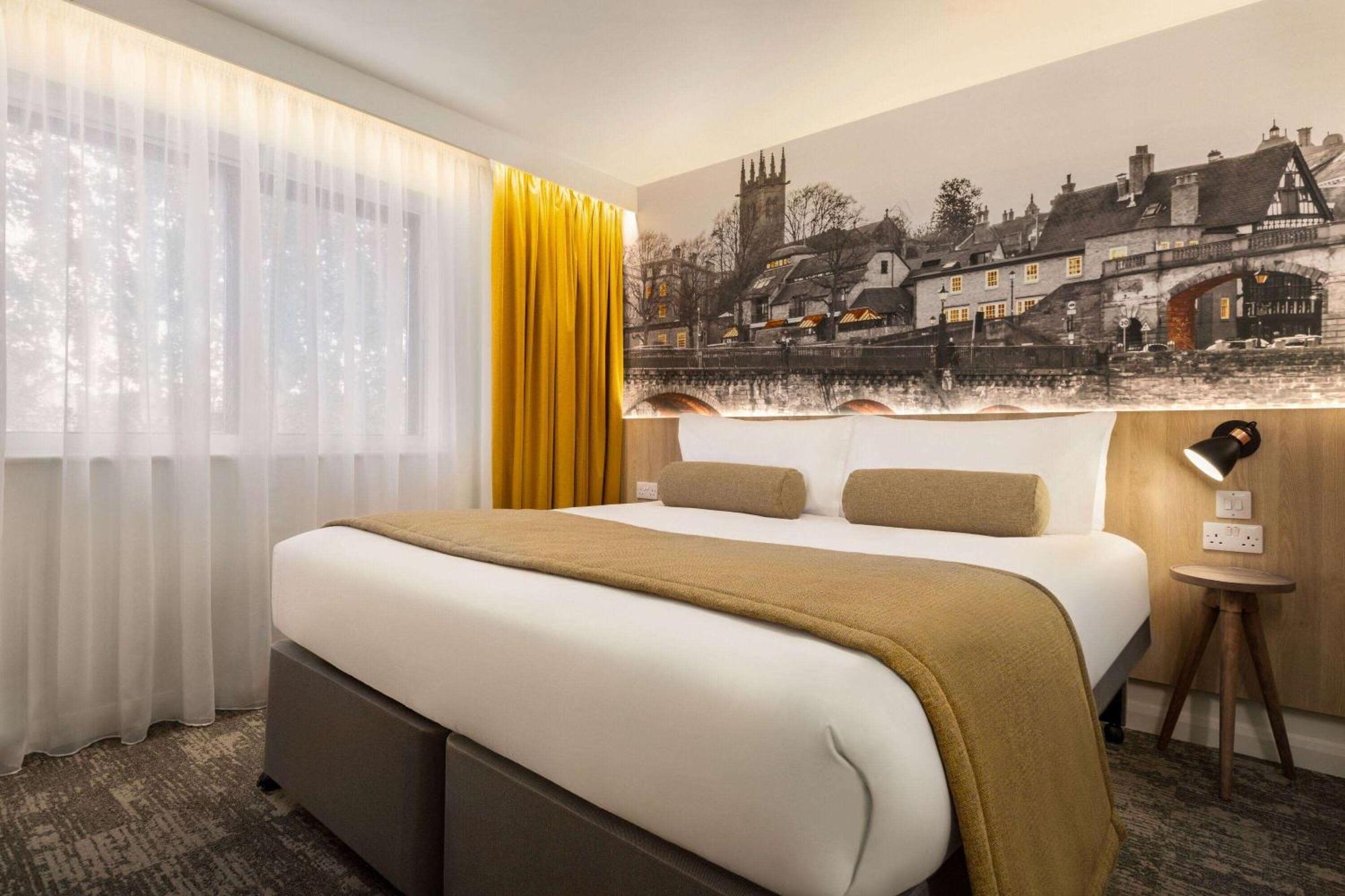 Super 8 By Wyndham Chester East Exterior foto